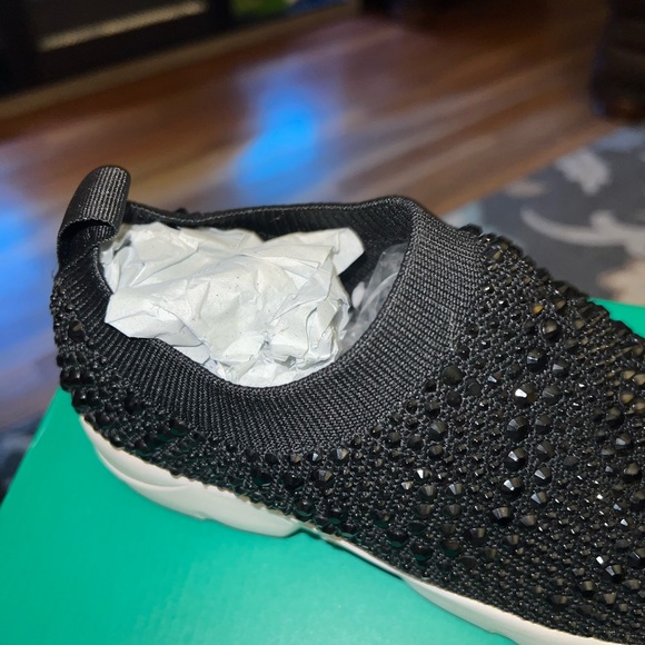 Lauren Lorraine Women’s  size 7 Carry black Rhinestone slip on Sneakers - Picture 10 of 12